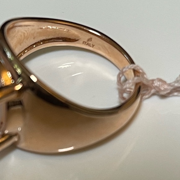 Rose Cut Carved Rose Quartz Ring - Picture 6 of 8